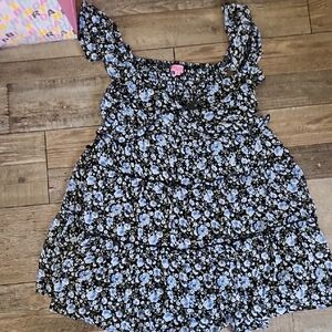 Floral Mini Dress. This New With Out Tag. Blue. Size Medium. Francesca's